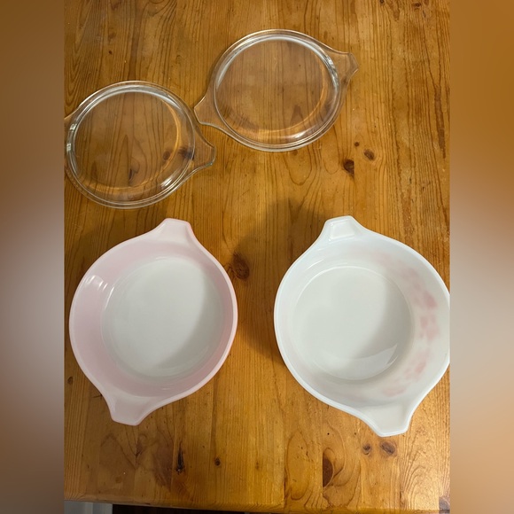 Vintage Pyrex Gooseberry Dishes 471, 472 With Lids Like New Pink White Set Of 2 - Picture 8 of 8